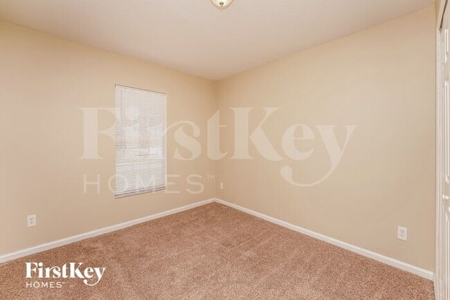 Building Photo - 474 Harvey Ave NE