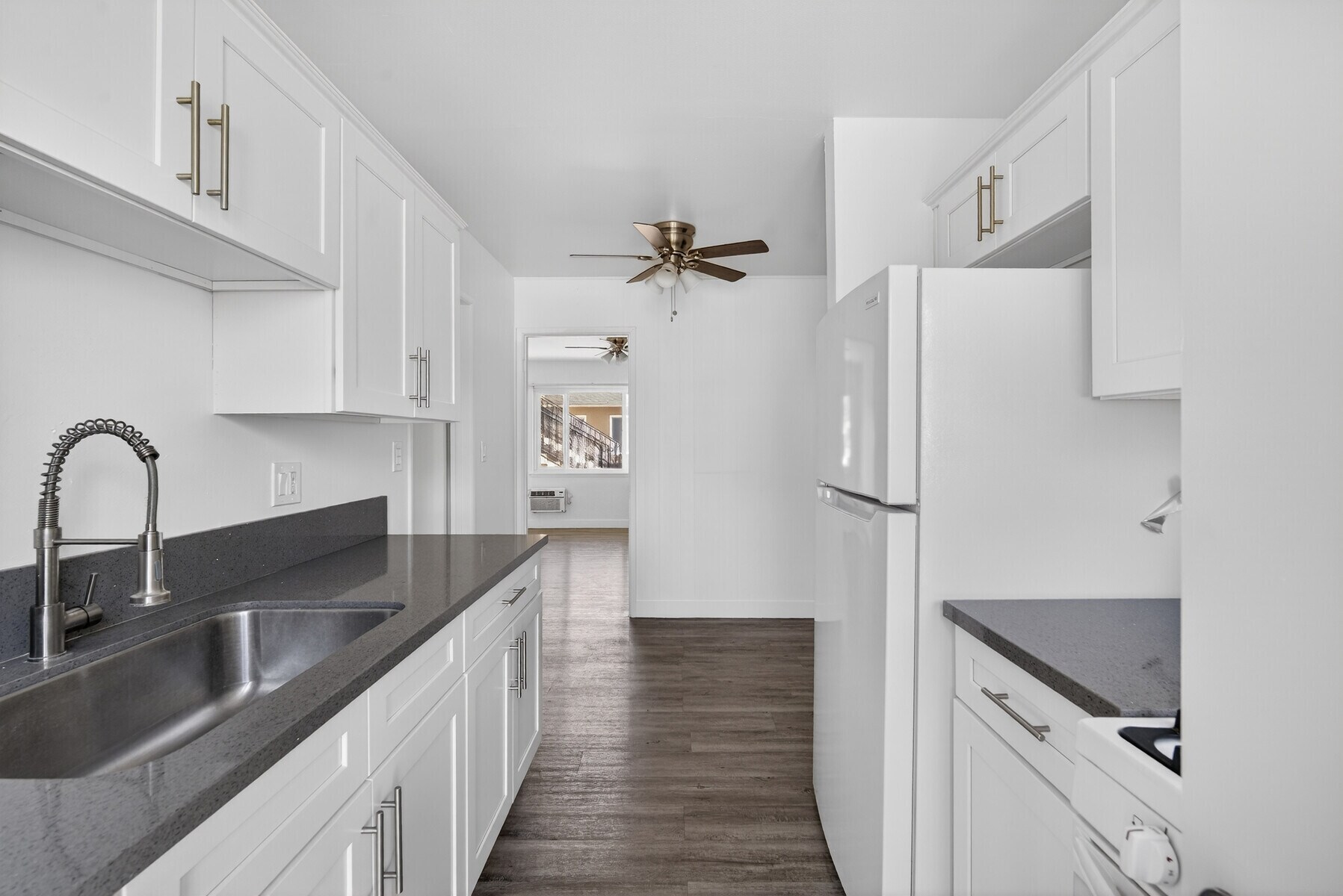 Building Photo - 2100 W Ball Rd