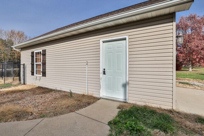 Building Photo - 151 N Meadow Ridge Trail