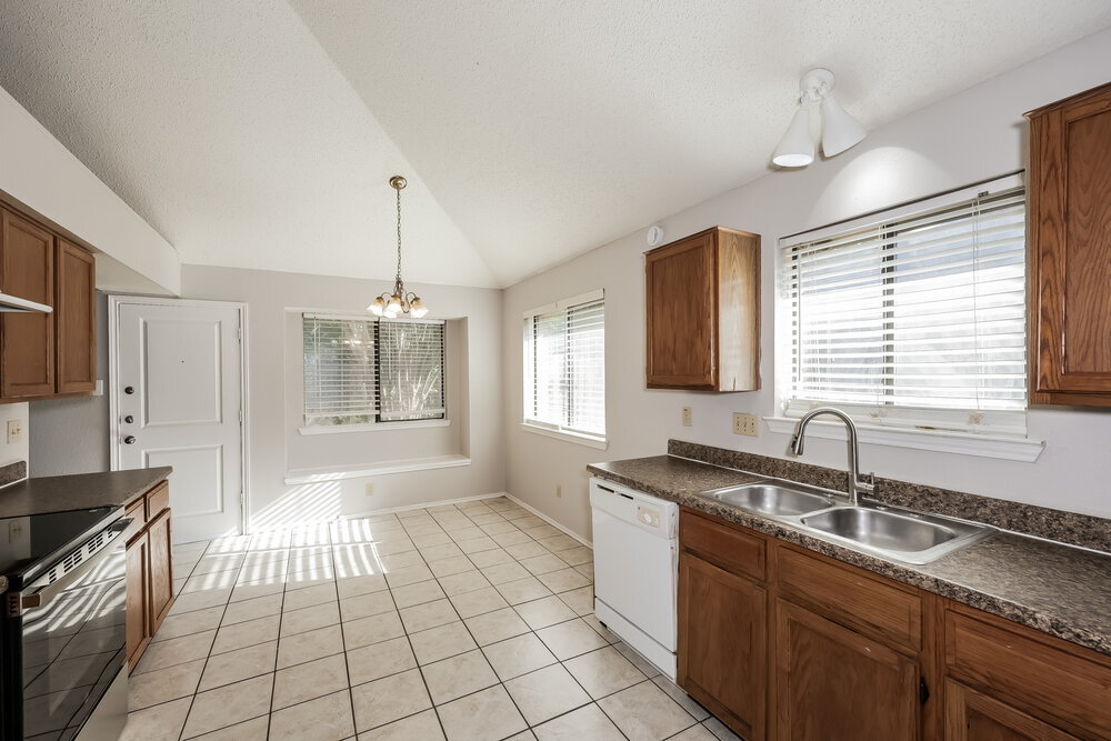 Building Photo - 3309 Creekwood Ln
