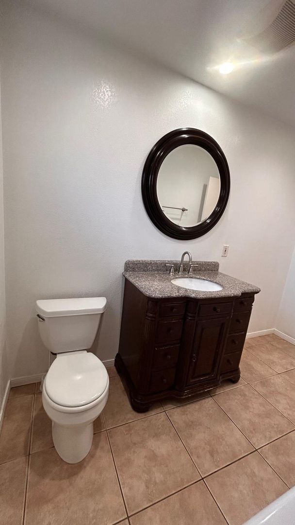 Building Photo - Beautiful and Spacious 3 Bedroom, 2 Bath Home! $3,800 Move In Ready!