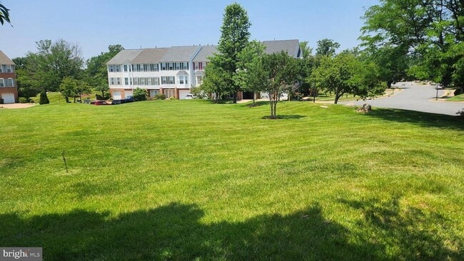 Building Photo - 13107 Misty Glen Ln