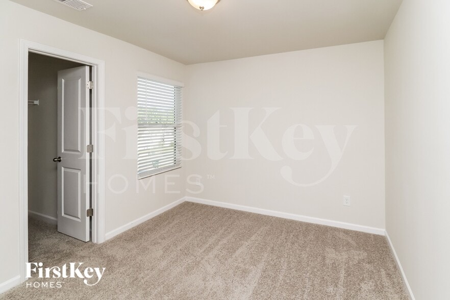 Building Photo - 2046 Cypress Village Dr NW