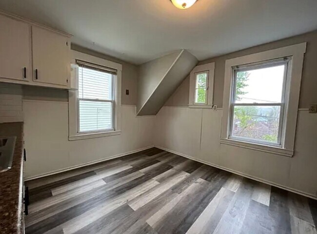 Building Photo - 186 Greene St