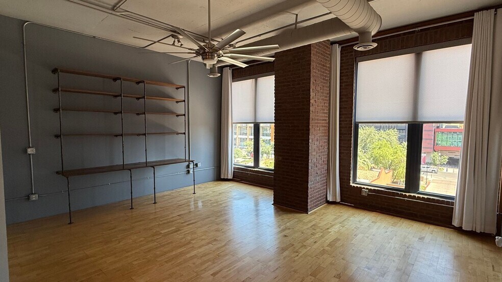 Building Photo - 21 E 6th St