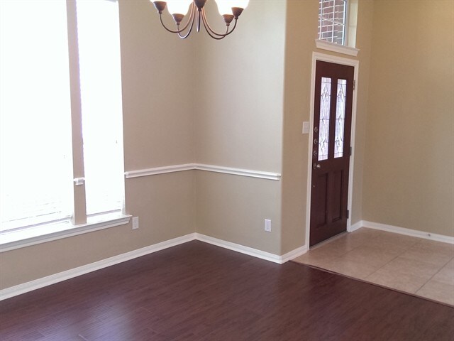 Building Photo - 25118 Auburn Terrace Dr