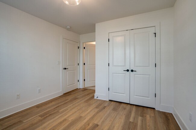 Building Photo - Madison new construction in gated community, pet friendly, 2 car garage