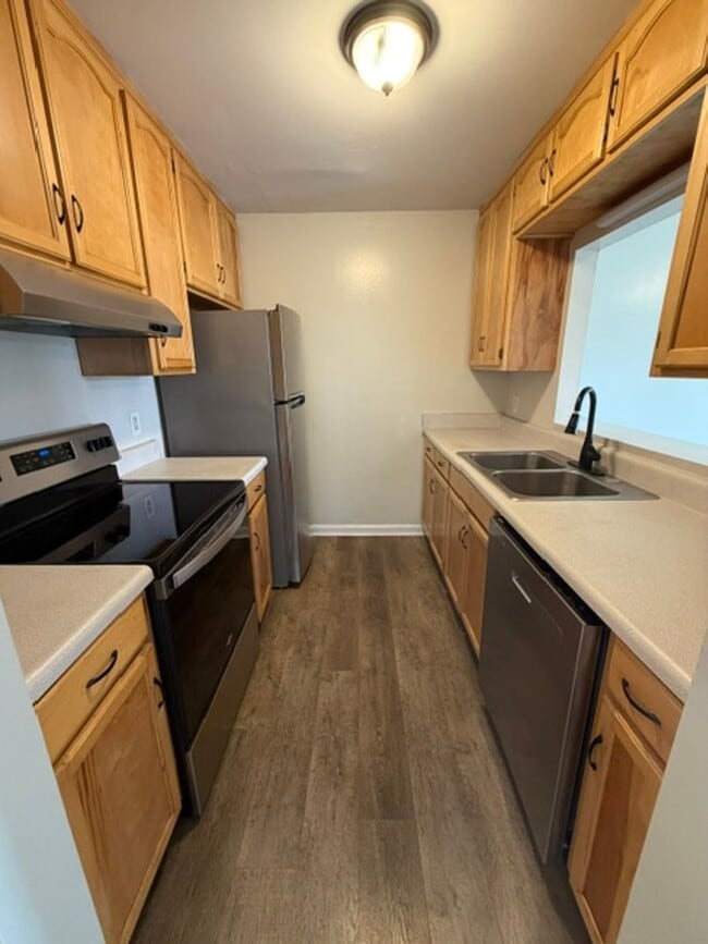 Building Photo - 220 Life Bridges Ln SW