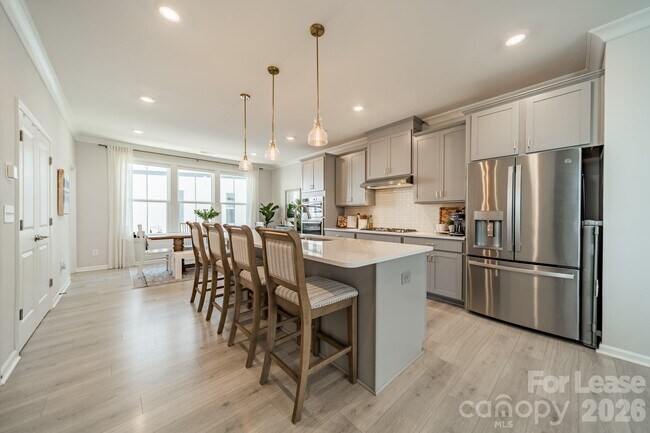 Building Photo - 4040 Hidden Oaks Dr