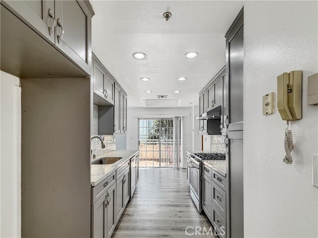 Building Photo - 468 W Huntington Dr