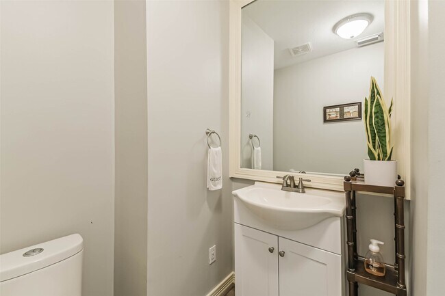 Building Photo - 13023 Dogwood Blossom Trail