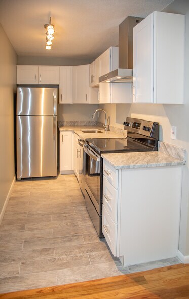 Building Photo - 14 Murdock St