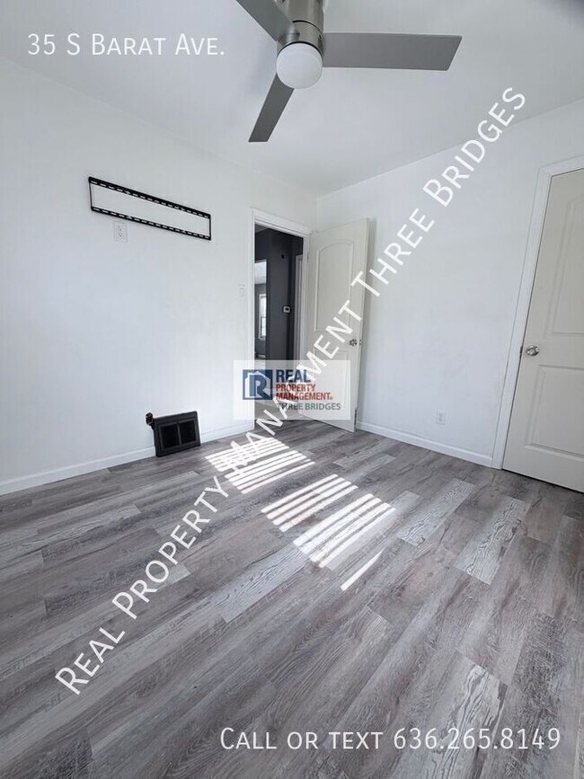 Building Photo - 35 S Barat Ave