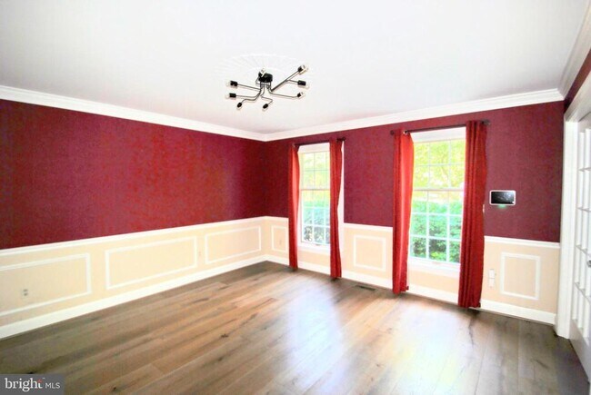 Building Photo - 1506 Chain Bridge Ct