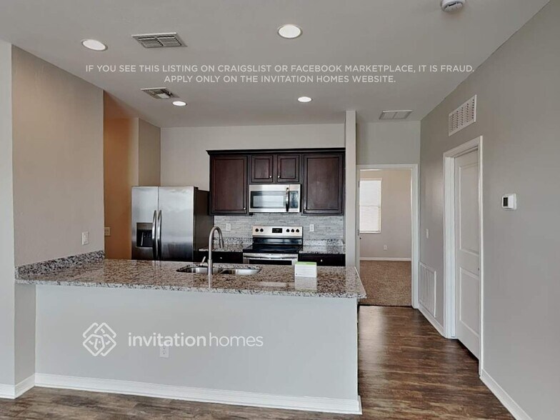 Building Photo - 36816 W Oliveto Ave