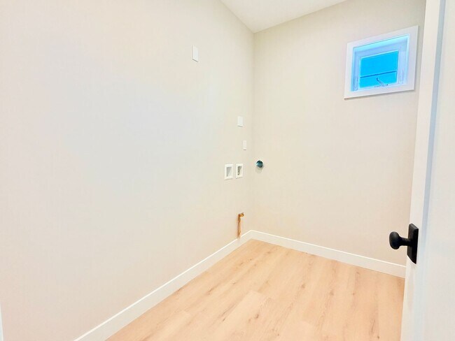 Building Photo - Verdura Street