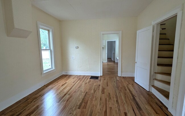 Building Photo - 1096 Wood St