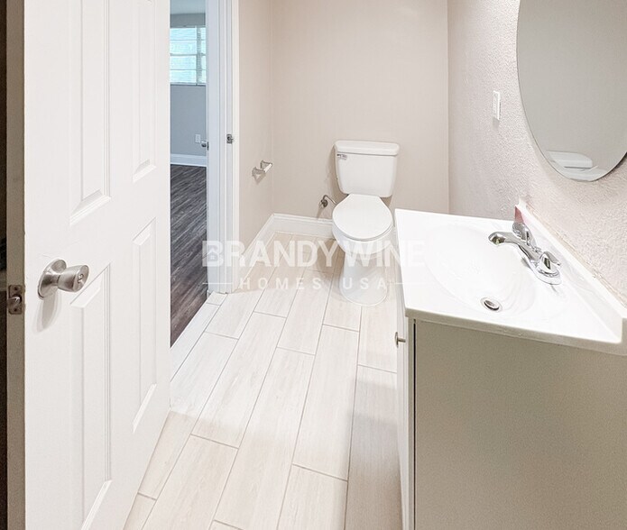 Building Photo - 2145 Bourget Dr