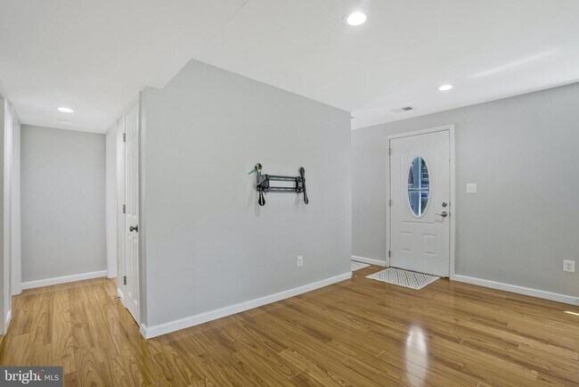 Building Photo - 6024 Rixey Dr