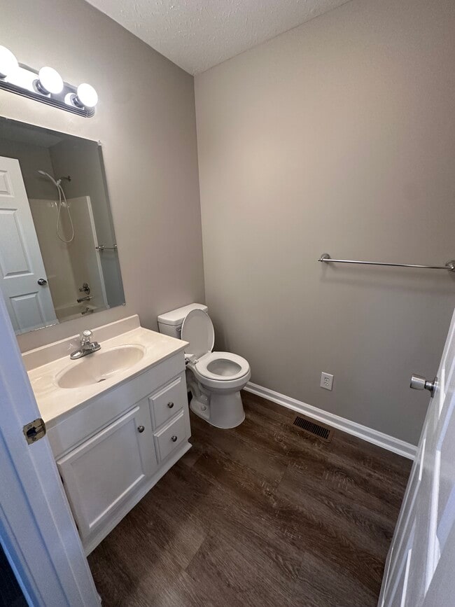 Building Photo - 4293 Bristow Rd