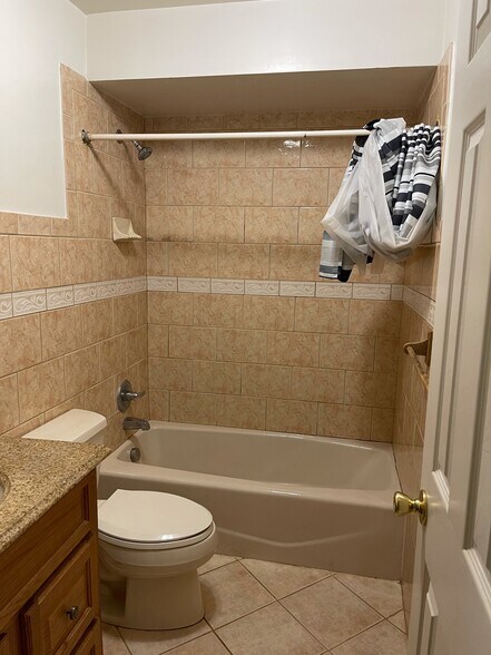 Building Photo - 35352 Gosling Ln