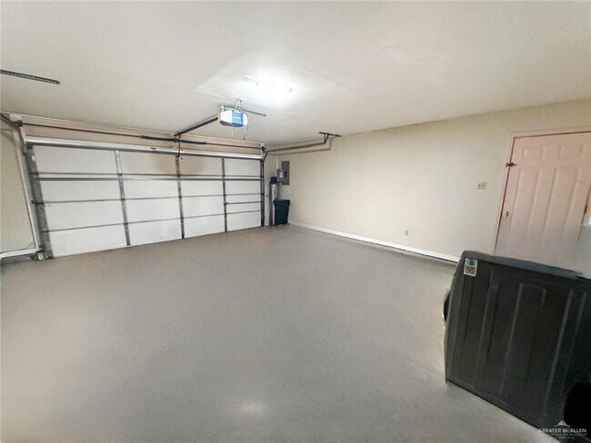 Building Photo - 21 S Casa Linda St