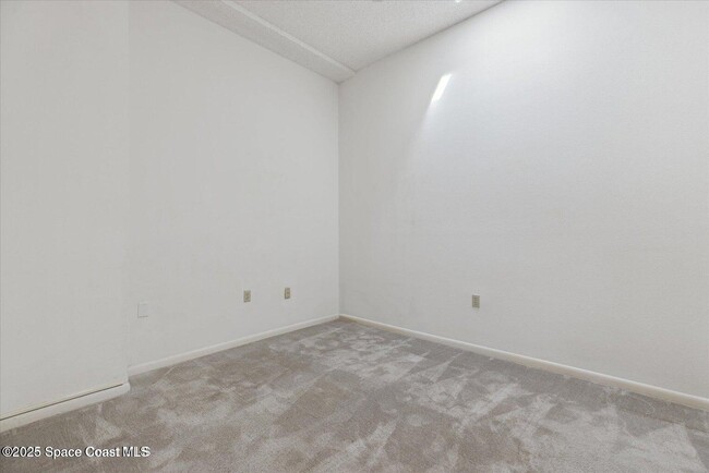 Building Photo - 744 S Orlando Ave