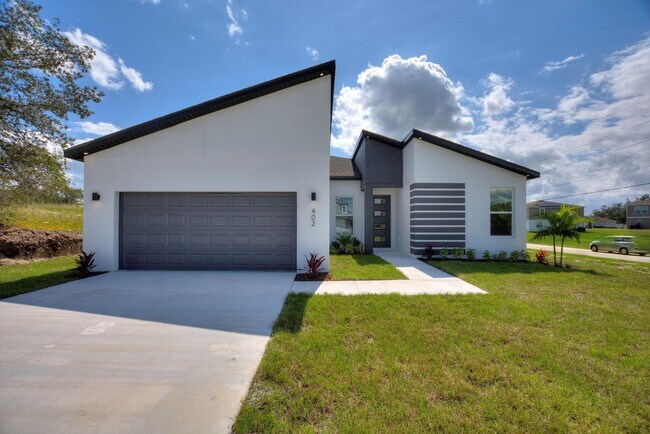 Building Photo - Deposit-Free! Modern, energy efficient hom...