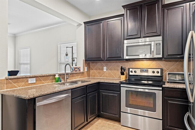 Building Photo - 6900 Carrington Ln