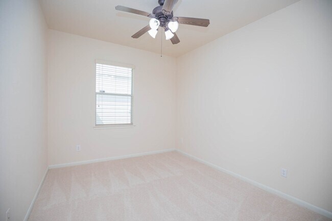 Building Photo - 7427 Boerne Creek Dr