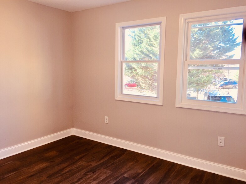 Building Photo - 5824 Colorado Ave NW