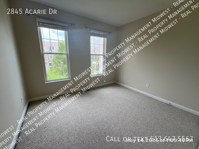 Building Photo - 2845 Acarie Dr