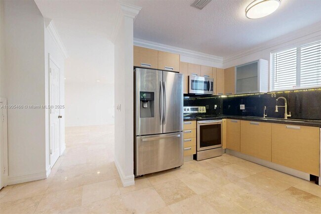 Building Photo - 3180 New York St