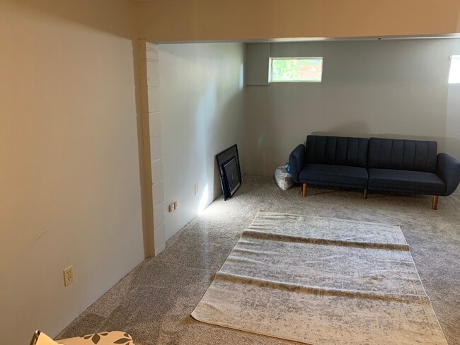 Building Photo - 2460 S Burberry Ln