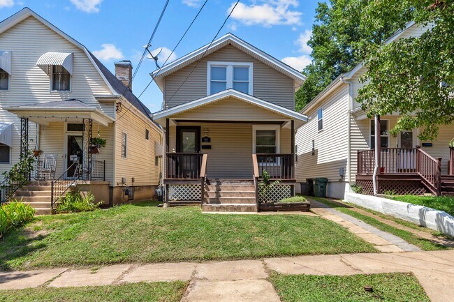 Building Photo - 3627 Cambridge Ave
