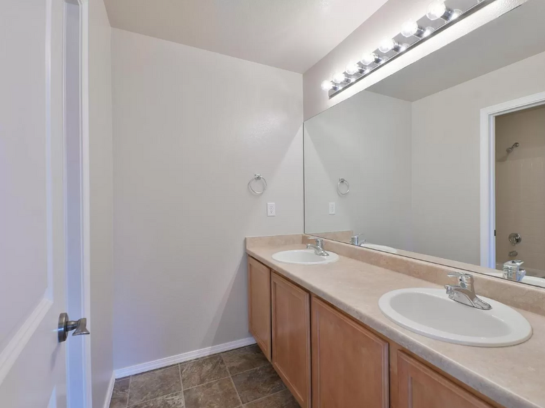 Building Photo - 9147 W 107th Pl
