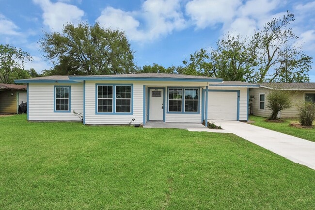 Building Photo - 3511 Palm Ave