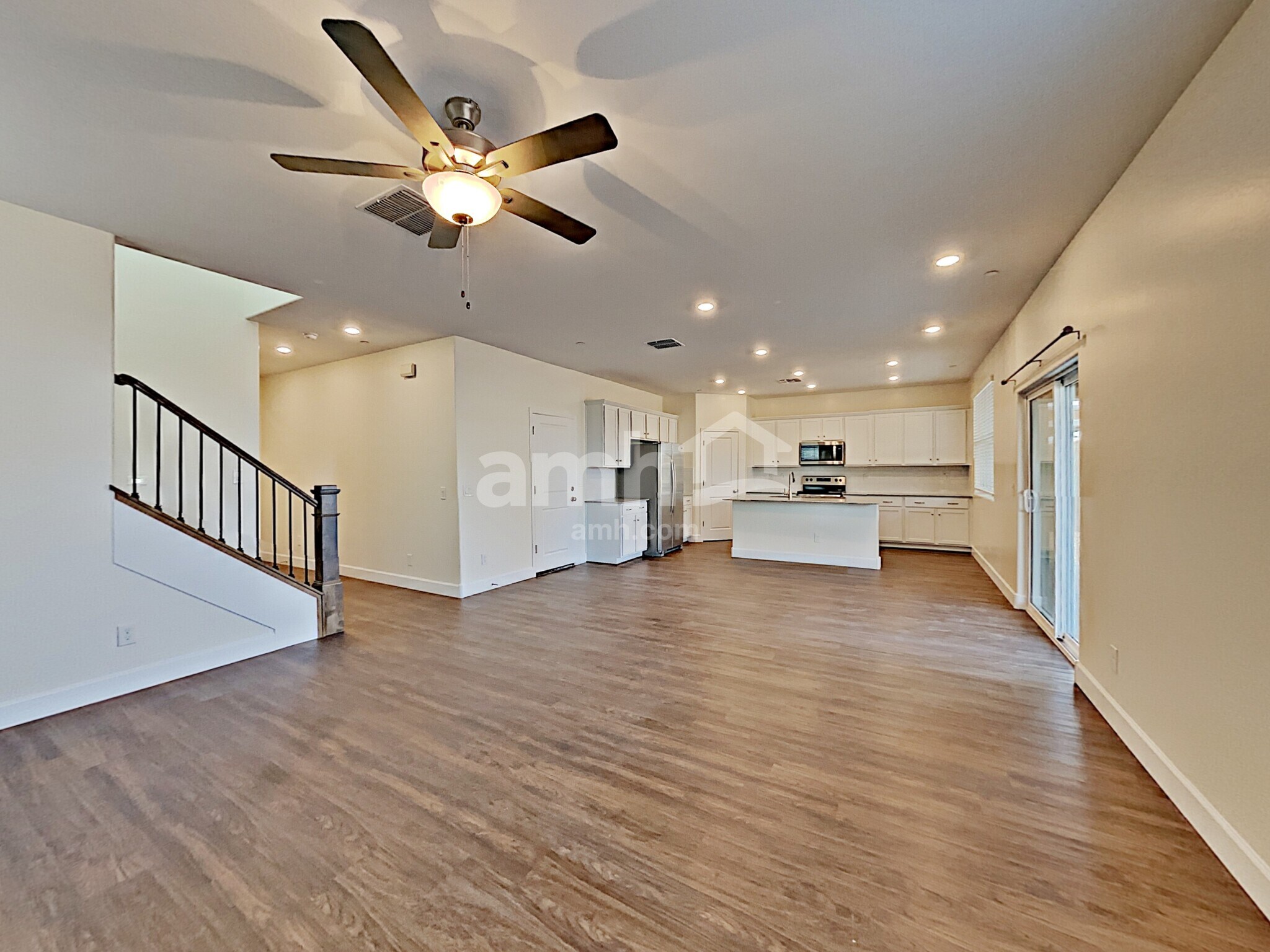 Building Photo - 5920 W Columbine Dr