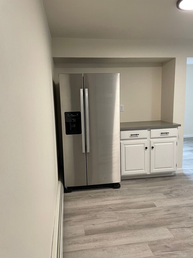 Building Photo - STUDENTS WELCOME! Spacious 3-Bedroom / 1-Bath Duplex w/ Fenced Backyard