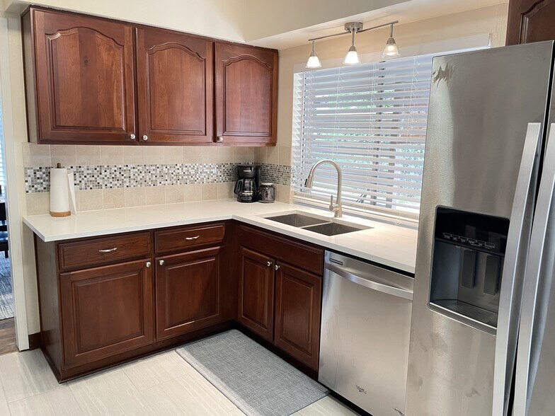 Kitchen/sink - 11500 February Drive