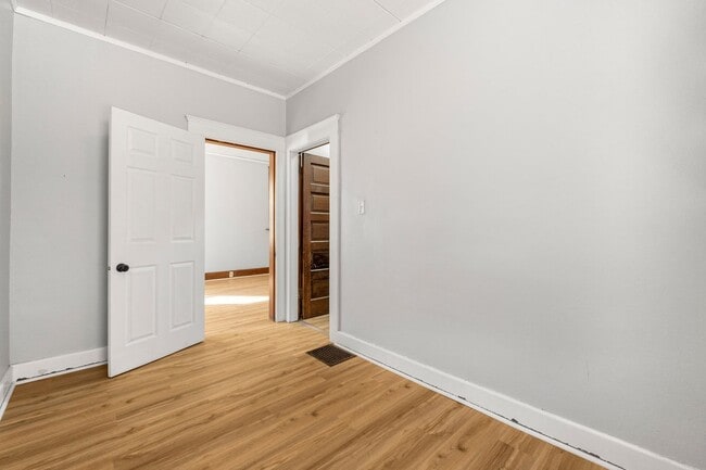Building Photo - MOVE-IN SPECIAL - NEW LISTING! 4 BEDROOM HOME