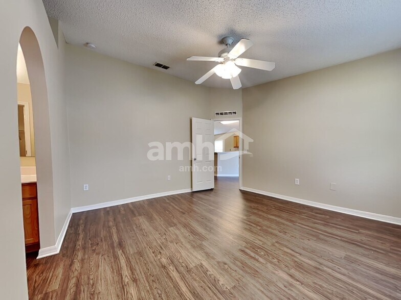 Building Photo - 7363 Edenfield Park Rd