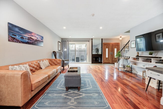 Building Photo - 1405 Goodman Ave