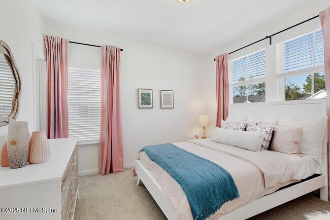 Building Photo - 27 Twilight Ln