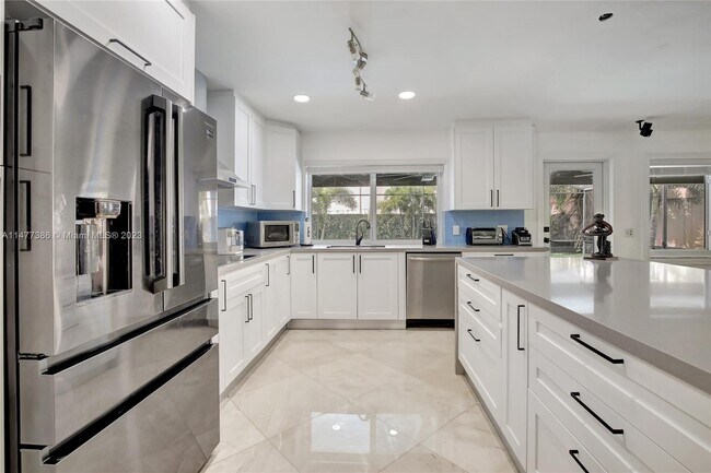 Building Photo - 11320 SW 109th Ave