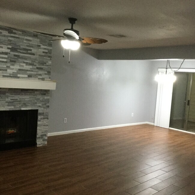 Building Photo - 2019 Place Rebecca Ln