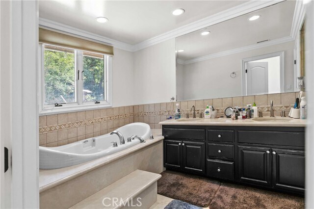 Building Photo - 28820 Calabria Dr