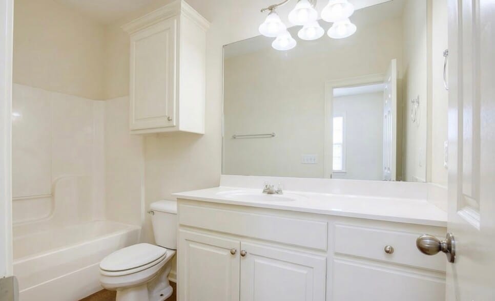 Building Photo - 3858 Southpass Ave