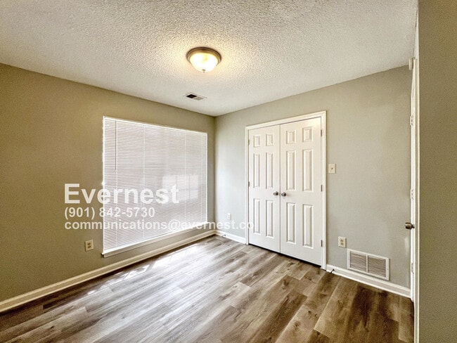 Building Photo - 4416 Elysian Dr