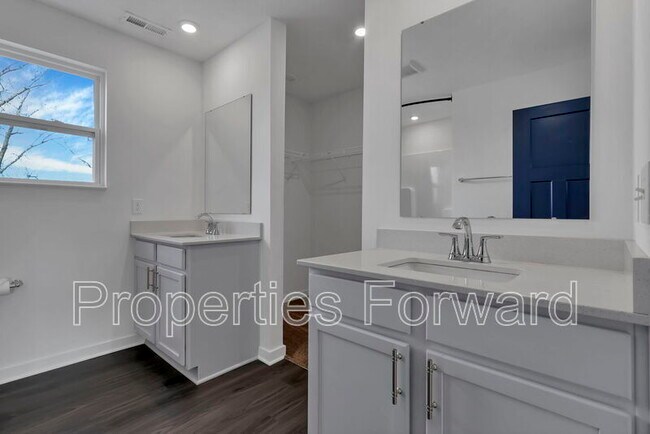 Building Photo - 21 Thurber Rd